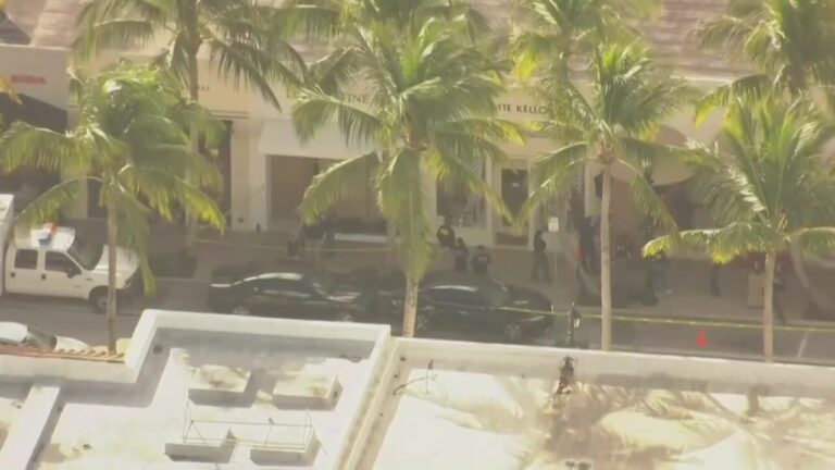 Presencia de agentes del FBI en negocios de Worth Avenue en Palm Beach