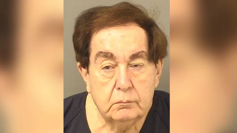 Un podiatra de 77 años es arrestado por agresión sexual con un paciente