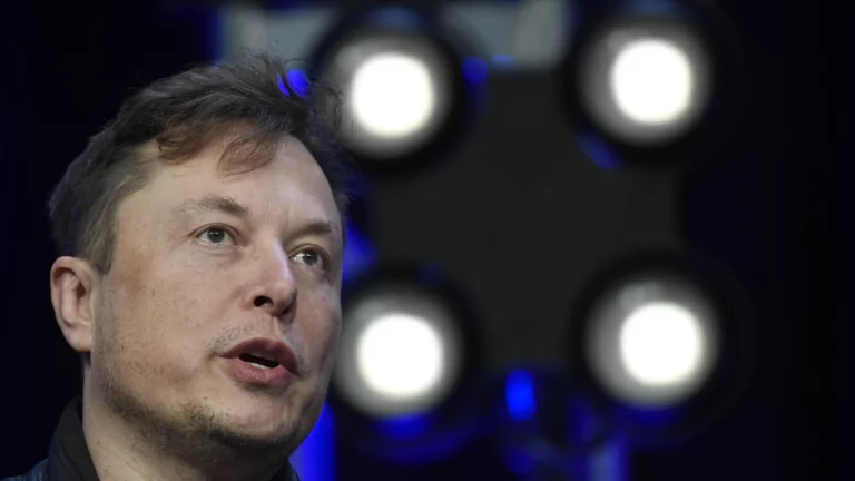 Elon Musk condena al The New York Times por su silencio sobre el informe de censura de Twitter