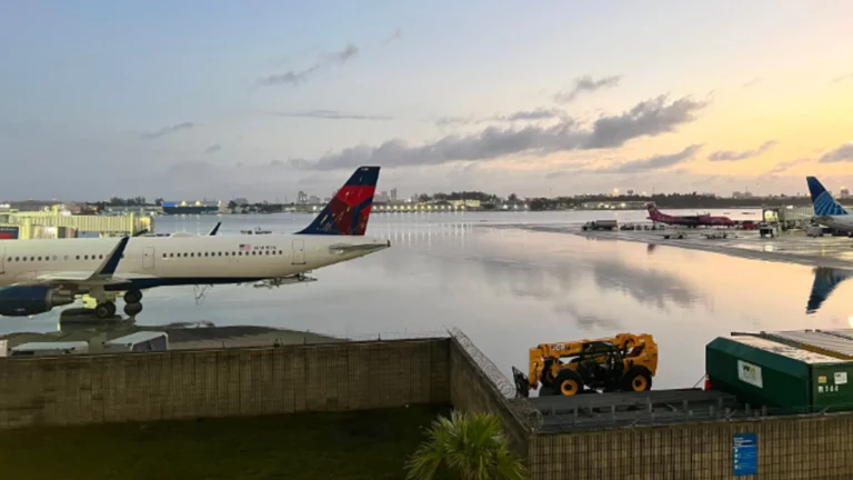 Cerrado el Aeropuerto Internacion Fort Lauderdale-Hollywood, hasta el viernes por las fuertes lluvias
