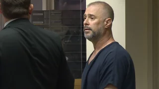 Hombre del Condado de Palm Beach acusado de amenazar con matar a jueces, afirma ‘lo que le sucedió a Trump me sucedió primero’