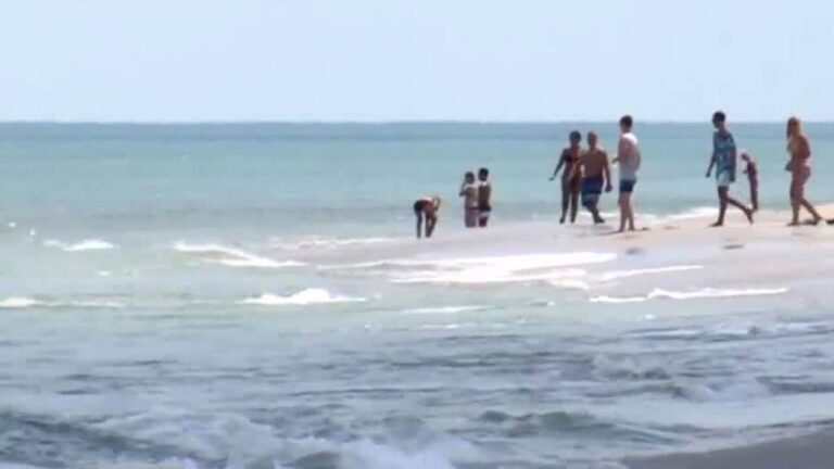Se levantan las advertencias de calidad del agua para 7 playas en el condado de Palm Beach