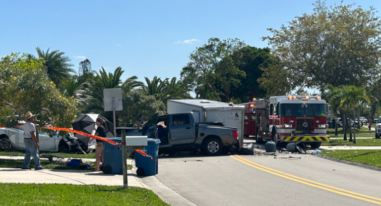Automóvil y camioneta involucrados en un choque en Royal Palm Beach