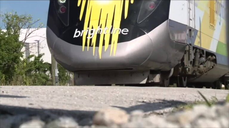 Mujer fallecio tras un accidente con un tren de Brightline en Delray Beach.