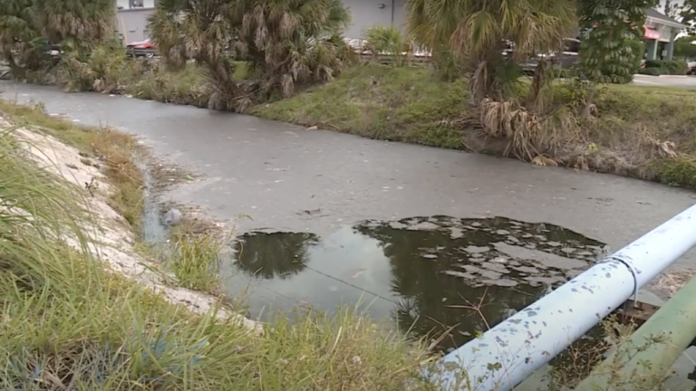 Advertencia de salud levantada semanas después de derrame de aguas residuales en Palm Springs